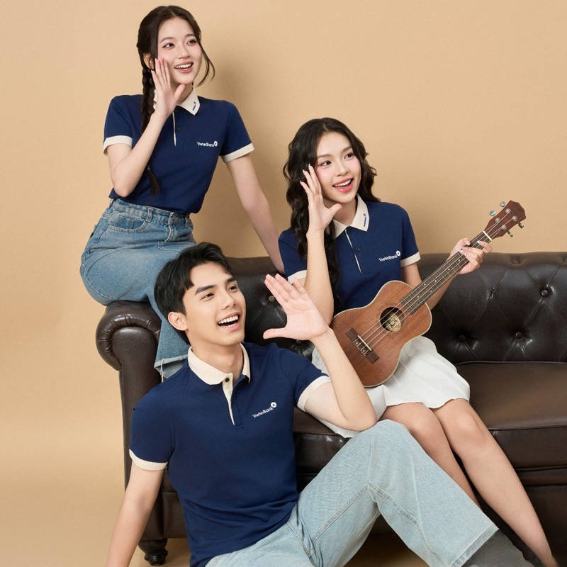 Áo thun đồng phục màu xanh đen phối màu be - Ảnh 2