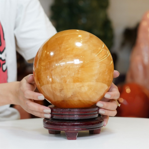 Alternative view of Quả cầu canxit vàng 7,7kg - 17,6cm